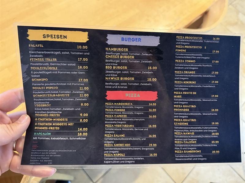 Speisekarte des Orange Bistro: Speisen, Burger und Pizza